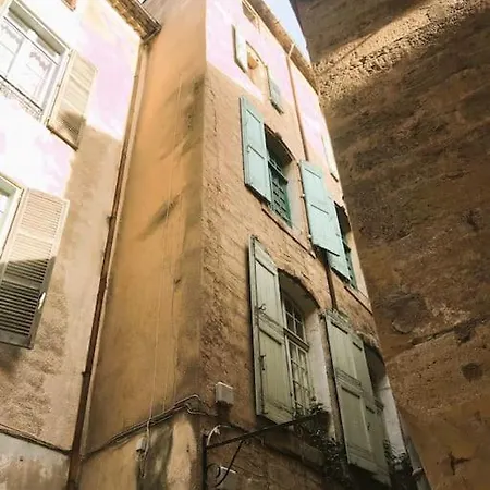 公寓 2eme Etage Plein Coeur Centre Historique De *